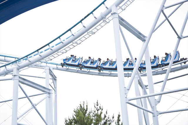 2014年にリニューアルした「サーフコースター リヴァイアサン」