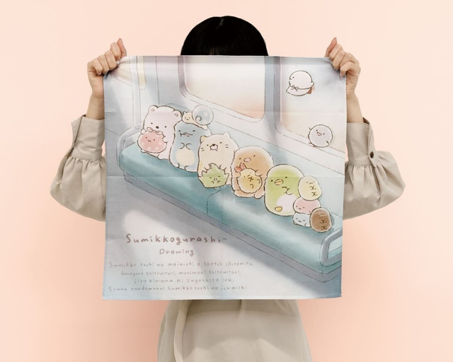 【すみっコぐらし「すみっコドローイング」】大きめのハンカチは使い勝手がよさそう!