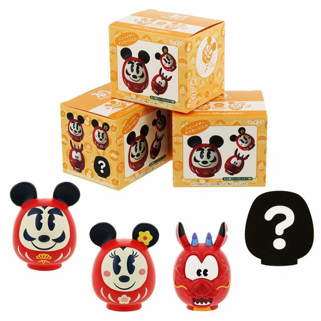 フィギュア 1,500円｜お正月スペシャルグッズ｜東京ディズニーリゾート40周年“ドリームゴーラウンド”｜発売日：2023年12月1日（金）｜販売店舗：東京ディズニーランド「ディズニー＆カンパニー」、東京ディズニーシー「エンポーリオ」