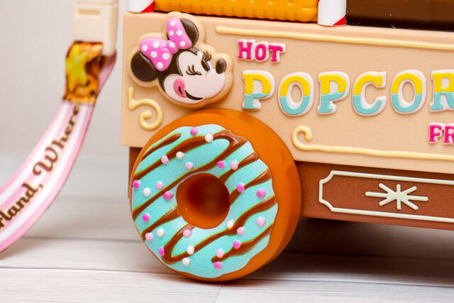 ポップコーン、バケット付き 2800円|車輪がドーナツ