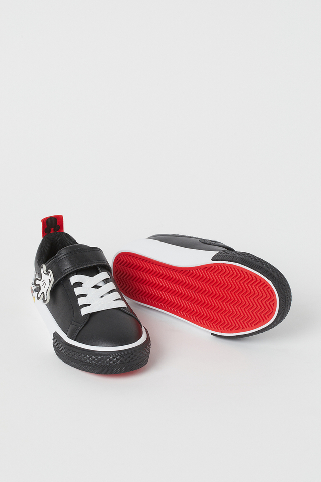 H&M“ディズニー”ホリデーコレクション