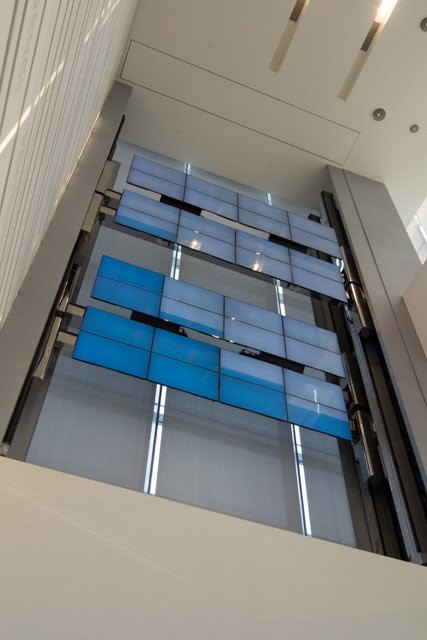 サムスン：サムスン電子水原本社入り口のディスプレイ02