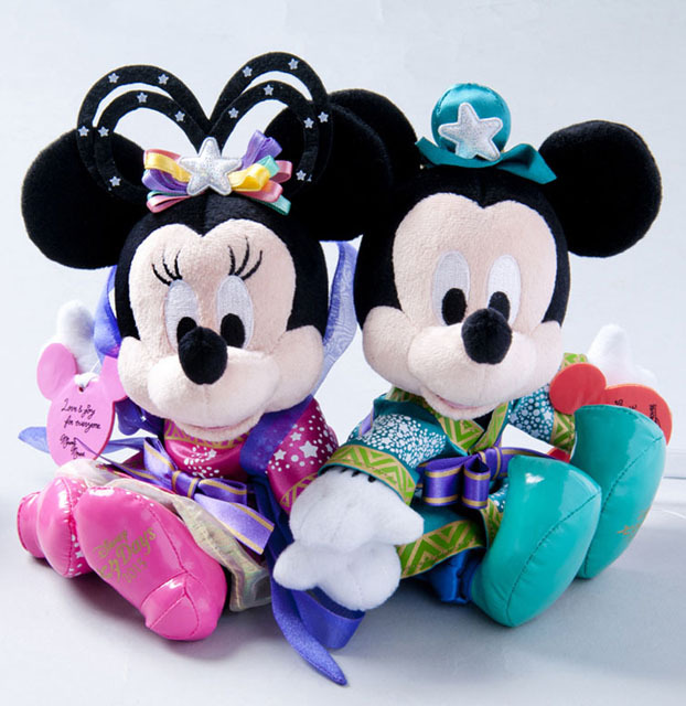 ペアぬいぐるみ（¥4,500）※マグネットでおしりがくっつく／TDL・TDS共通「ディズニー七夕デイズ」スペシャルグッズ ※2015年6月24日(水)発売