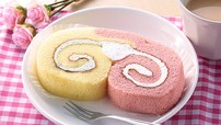 春いろフェア「 VL 2色のロールケーキ(いちごとメロン)108円(税込)」