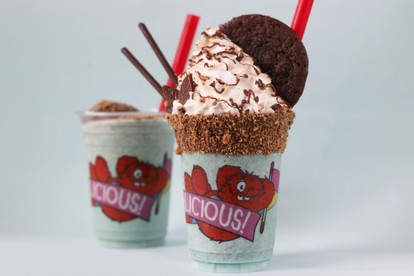 巨大チョコミントアイスサンドがヤバい クッキータイム にチョコミントシリーズ登場 うまいめし