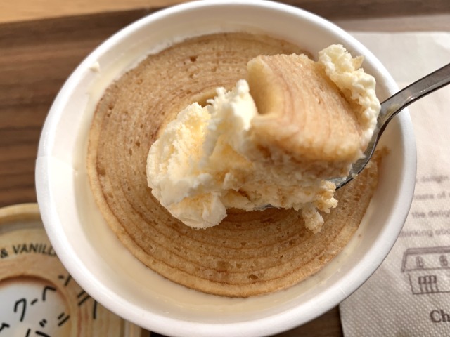 ふわっとラム酒の香りがして大人味