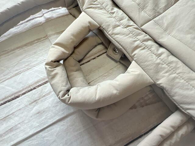 持ち手は短め。肘にかけるか手で持つかがおすすめ