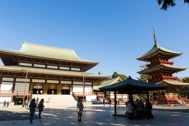 成田山新勝寺と参道（成田市）