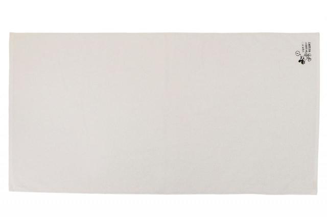 バスタオル 3,600円｜東京ディズニーリゾート「LET'S START WHERE WE CAN!」