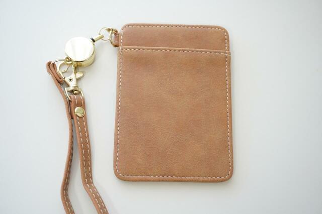 裏側にもポケットが