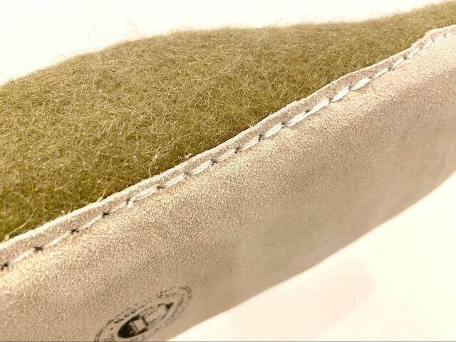 【BEAMS fennica ルームシューズ フェルトスリッパ】ステッチ部分の丁寧な裁縫も魅力！