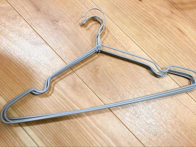 AUV ハンガー すべらない PVC特殊ラバー加工 洗濯ハンガー 衣類ハンガー 多機能ハンガー 滑り止め 変形にくい 物干しハンガー hanger すべらない 曲がらな 超強い荷重 乾湿両用 PVCハンガー