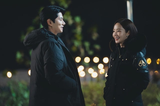 『私の夫と結婚して』メイキング写真　Prime Video で独占配信中 