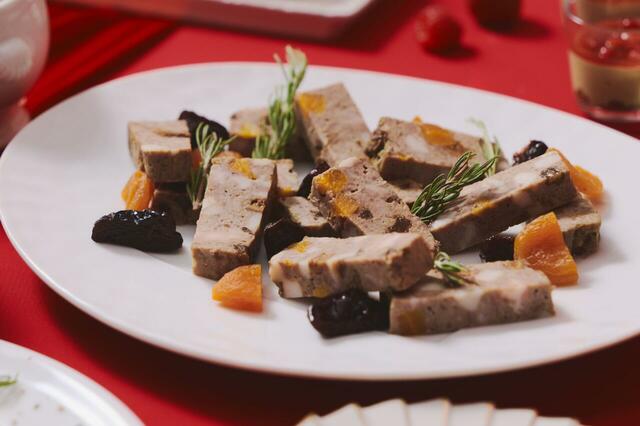 「ビュッフェメニュー」<期間:2025年11月27日〜2026年1月12日/2025年12月19日~12月25日>【【京都】クリスマスを彩る「国産牛のローストビーフ」や「ローストチキン」も好きなだけ!ディナービュッフェで特別な夜を満喫♪】