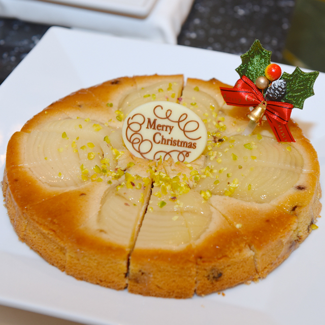 洋梨とイチジクのケーキ