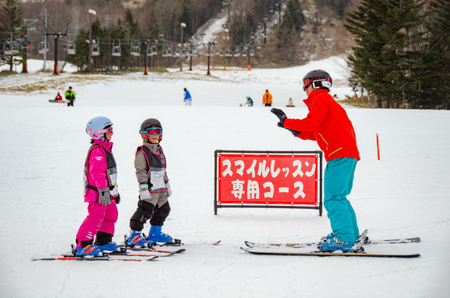 専用エリアでレッスンするため、安全｜車山高原 SKYPARKスキー場「スマイルキッズスノーアカデミー」