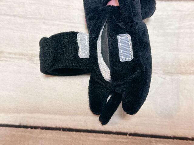 【カルディ ハロウィン パッチンキャットトリートバッグ】お腹の部分に秘密が。マジックテープを開けてみると…⇒