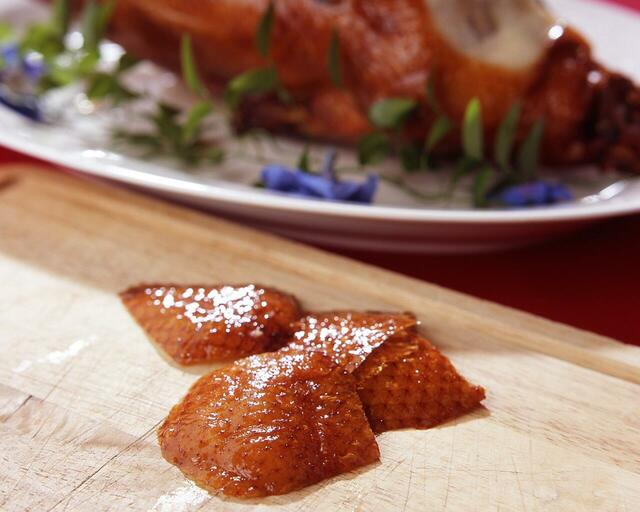 「「大観苑」北京ダック」＜期間：2026年1月1日〜1月2日＞【新年は贅沢ビュッフェで祝宴！ホテルニューオータニ大阪に“絶品肉グルメ”＆“魅惑スイーツ”などの最強のごちそうが勢揃い！】