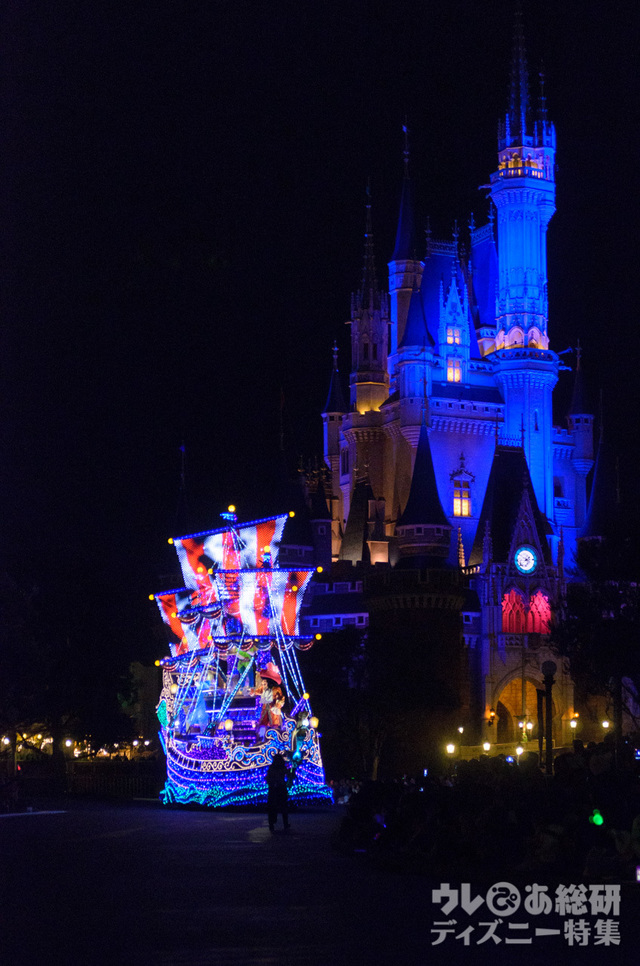 東京ディズニーランド・エレクトリカルパレード・ドリームライツ｜2017年「クリスマス・ファンタジー」