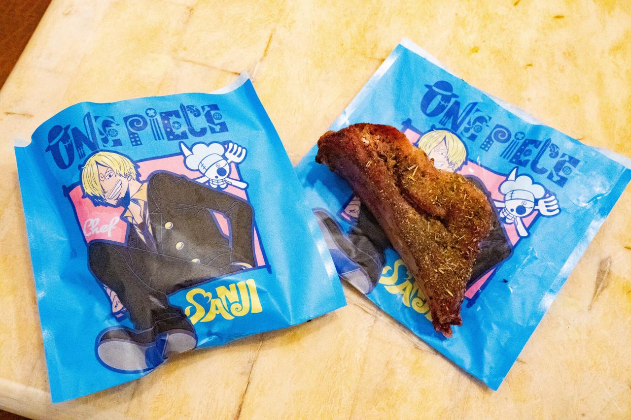 【超レア品】ワンピース ユニバーサルパッド 中国 台湾限定 2025】USJ×ワンピースグッズ全51種類一覧！マフラータオル、麦わら帽子