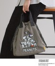 【grove×PEANUTS】取り外し可能なショルダーベルトと持ち手が付いた2WAY仕様