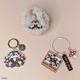 ファーキーホルダー・キーホルダー 各330円、アクリルキーホルダー 330円｜キャンドゥ ディズニー「チップ＆デール」グッズ