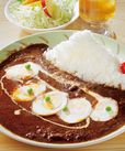 厳選「エスニックカレー」の名店／【ミャンマー】ムルギーカレー専門店 王子 ムルギー（大師前）　玉子入りムルギーカレー 820円