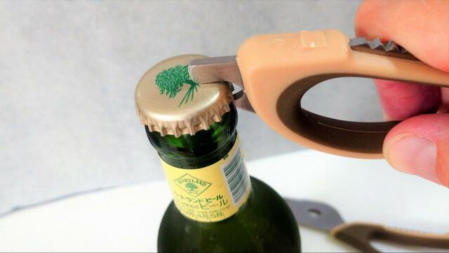 【ワークマン マルチシザース】栓抜きとしても使える!