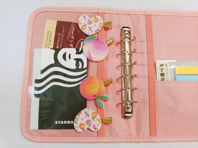 ポケット部分にクリップをつけても可愛い