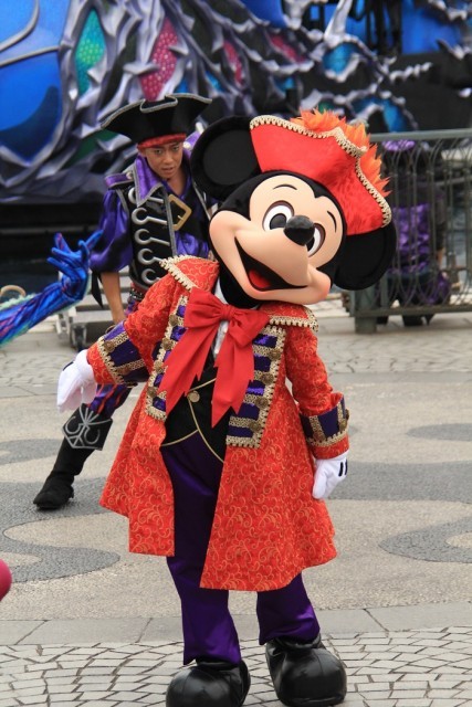 コートの裾に注目!