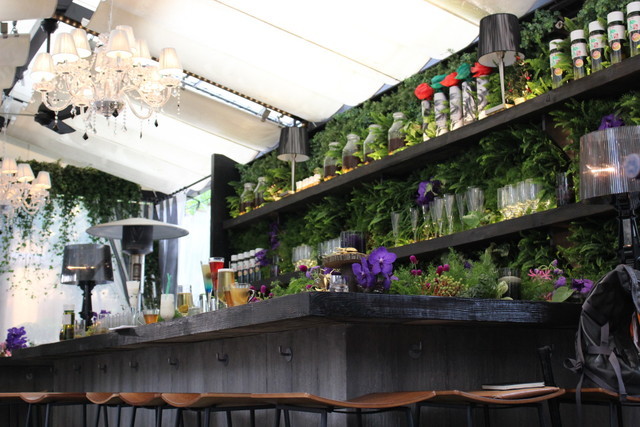 「MY SWEET CHOYA cafe」緑いっぱいの心地良い店内