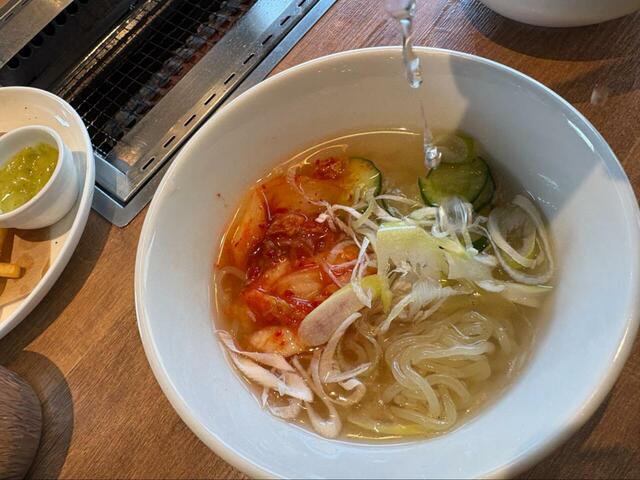 【プレミアムカルビ　THEプレミアム盛岡冷麺】焼肉後にうれしいさっぱり系冷麺◎