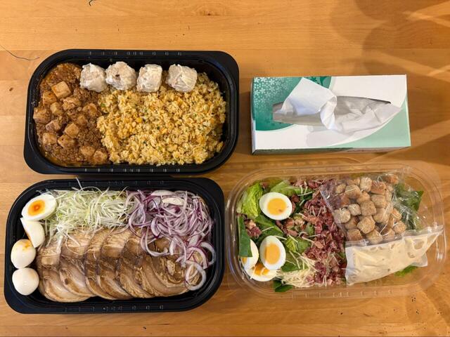 【コストコ 大容量惣菜】ティッシュ箱と大きさを比較!大きくて食べ応えがあります♪