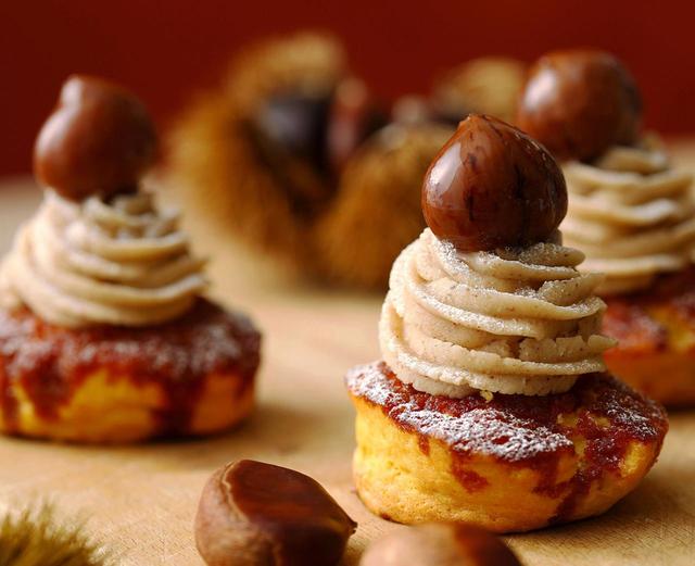 渋皮栗のモンブランプリンスコーン