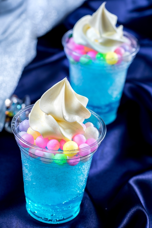 クリーム・シェイブアイス（ブルーゼリー）