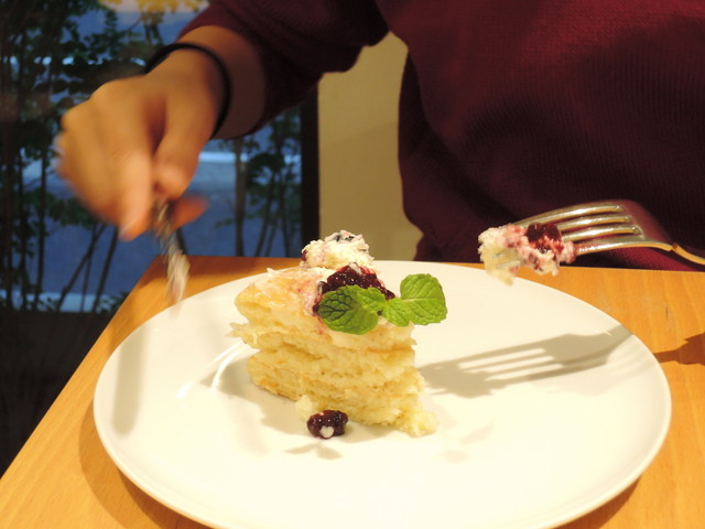 Pancake Ristorante（パンケーキ リストランテ）　「3種のベリーの自家製コンフィチュールとオリジナルブレンドのチーズクリーム」