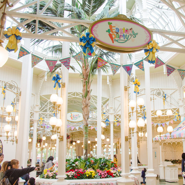 2016年「ディズニー・イースター」デコレーション|東京ディズニーランド「クリスタルパレス・レストラン」