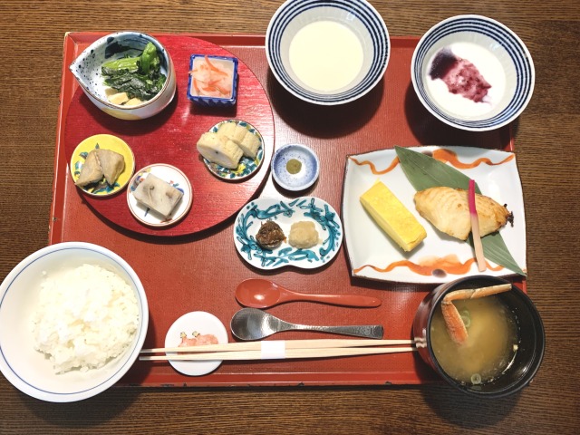 地域色を感じる食材や調理法を取り入れた界の「ご当地朝食」