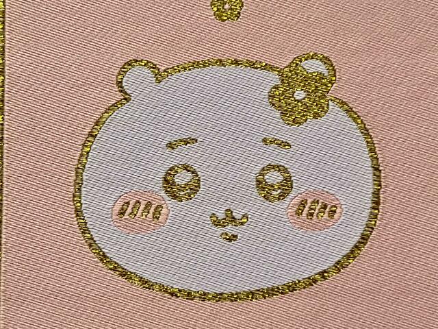 お花を耳につけた和テイストのちいかわがかわいい♪