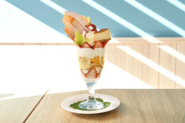 【箱根スイーツコレクション2025】ラッキィズ・カフェ「ドリパ ～Dream Parfait～」1,760円、コーヒーまたは紅茶付 2,090円（1日限定20食）