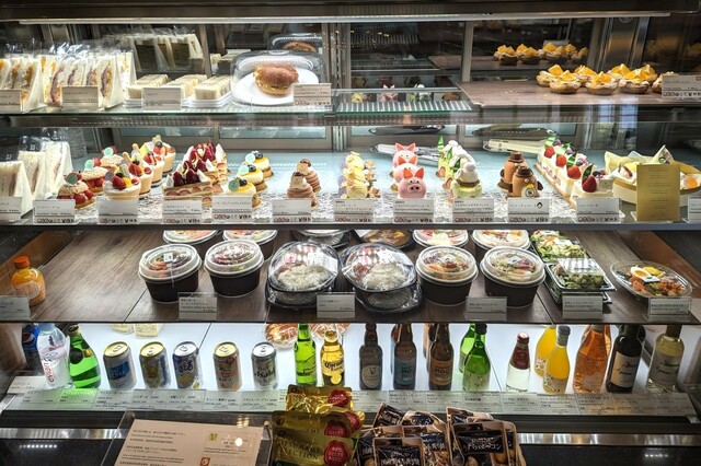 シェラトン・グランデ・トーキョーベイ・ホテルのカフェ「トスティーナ」