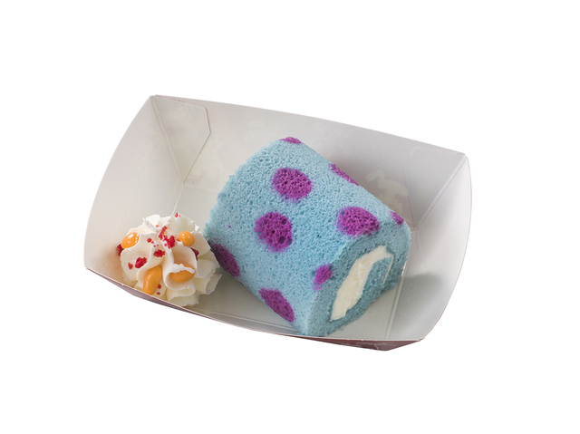 クリームロールケーキ、スーベニアプレート付き 780円｜マンマ・ビスコッティーズ・ベーカリー｜東京ディズニーシー「ピクサー・プレイタイム」スペシャルメニュー