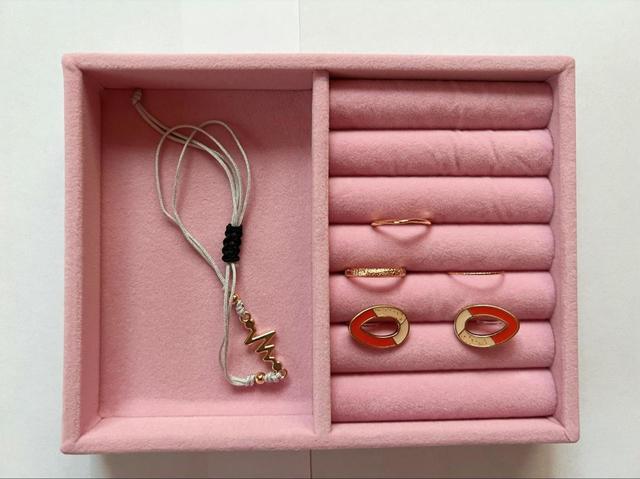 【ダイソー アクセサリートレイ(カラー、リング収納)】色がかわいい!