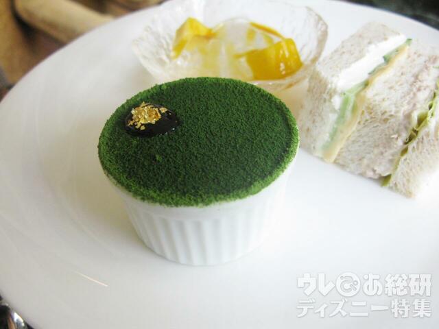 抹茶とマスカルポーネのムース【ドリーマーズ・ラウンジ 東京ディズニーランドホテル・サマーダイニング アフタヌーンティーセット】