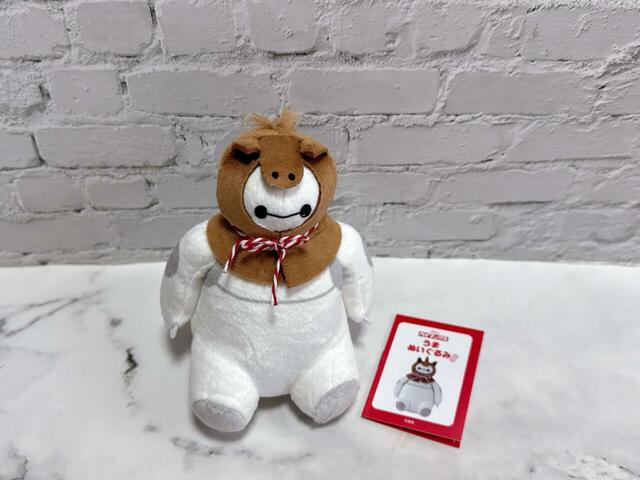 ベイマックスのぬいぐるみとミニブック付き