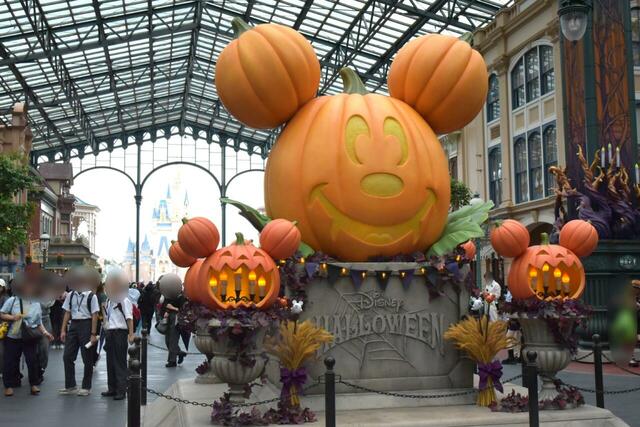 東京ディズニーリゾートのハロウィーン Ⓒ Disney