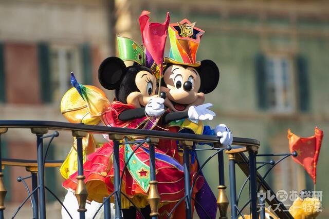 レッツ・セレブレイト・ウィズ・カラー