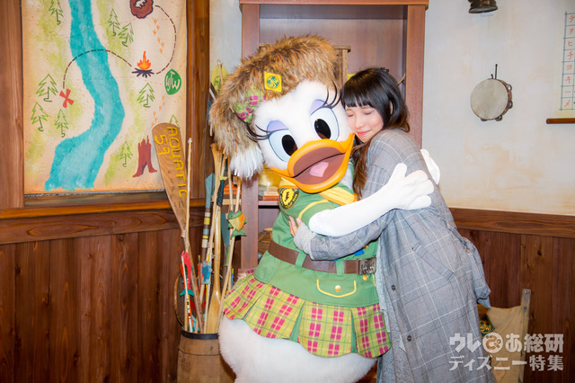 「ウッドチャック・グリーティングトレイル」のデイジーダック|東京ディズニーランド