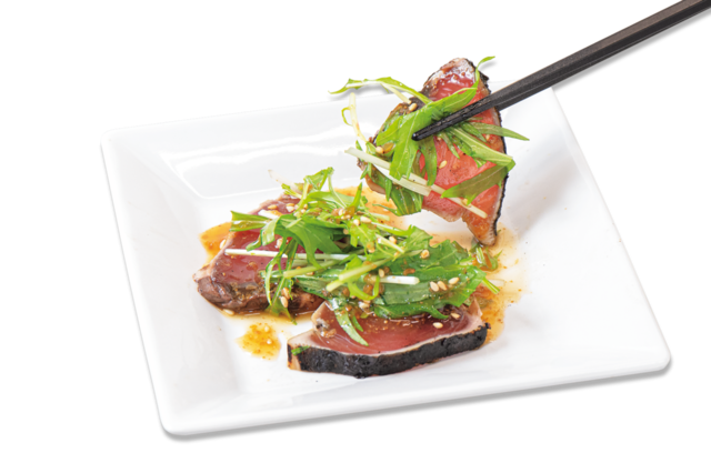 「シャキシャキ水菜と鰹の和風カルパッチョ」<単品価格:440円(税込)>【焼肉も和食も中華も食べ放題!じゅうじゅうカルビの食べ放題コースに「カツオのたたき」や「エビチリ」などの春限定メニューが登場!】