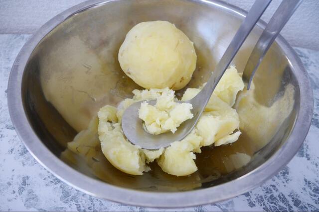 【オークス ミートこねらー】力が入れやすくつぶすのが楽ちん